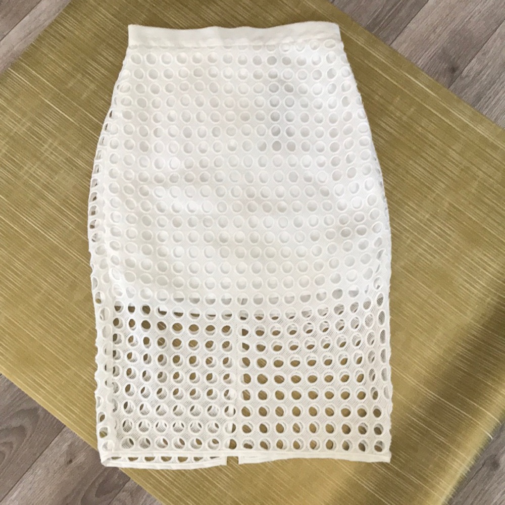White pencil skirt